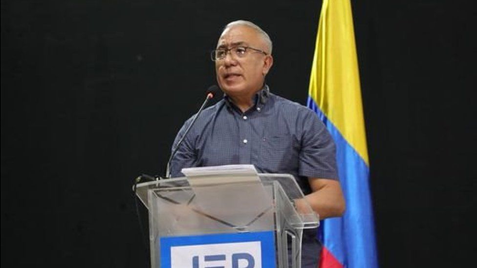 Retired Colonel Santiago Herrera speaking at the JEP