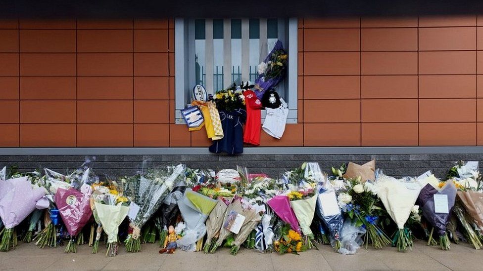 Tributes left outside Croydon Police Station
