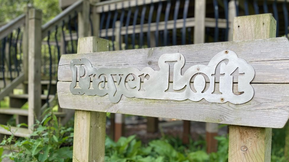Prayer loft sign
