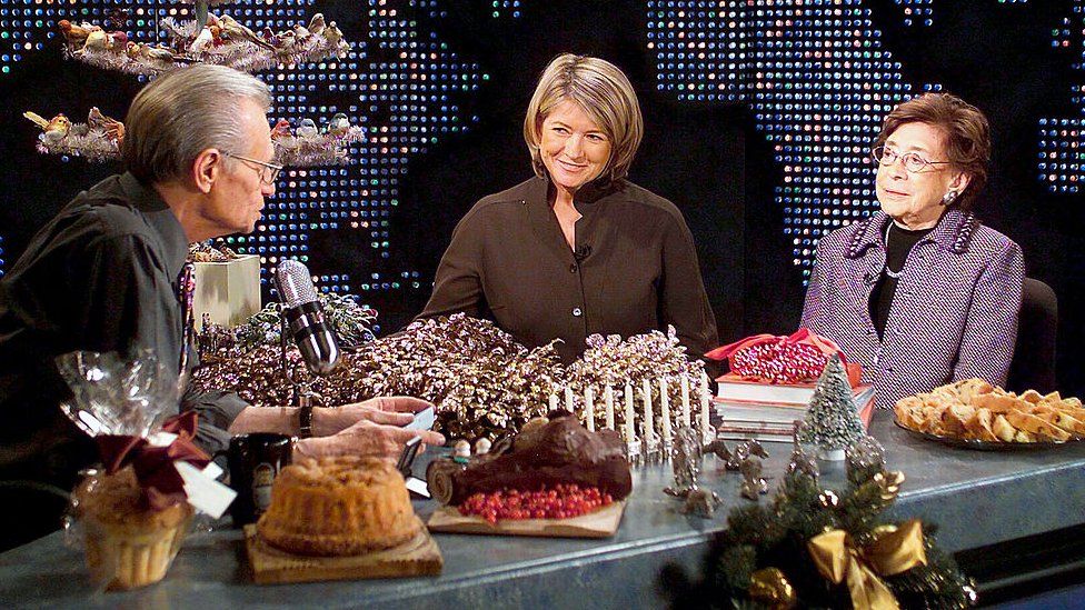 King interviews Martha Stewart and her mother and her mother, Martha Kostyra in 2003