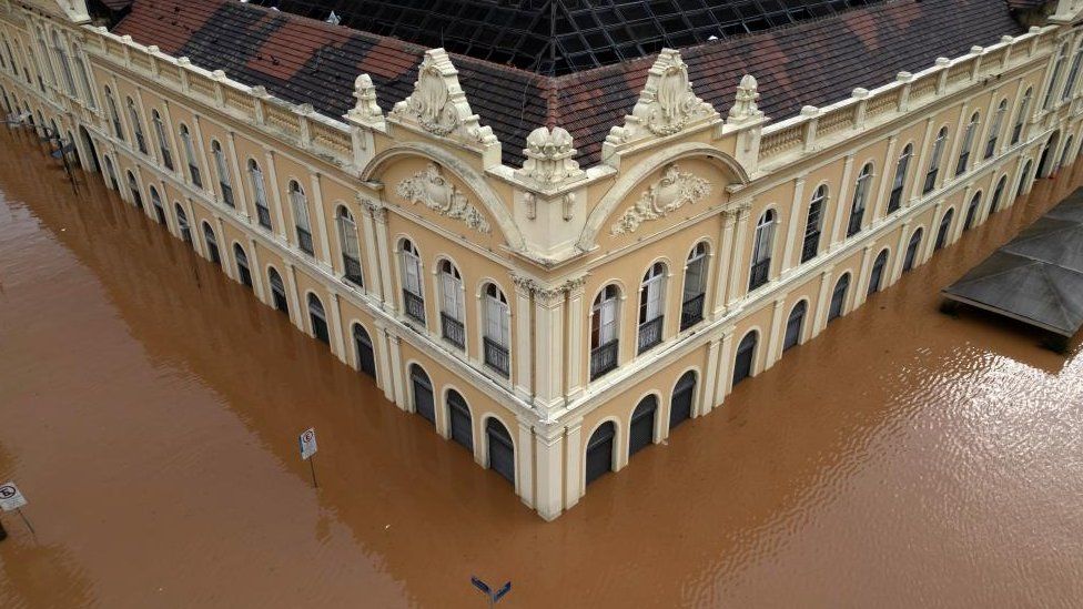 An aerial photograph taken with a drone showing a flooded area after the flooding of Lake Guaiba in the city of Porto Alegre, Brazil, 05 May 202