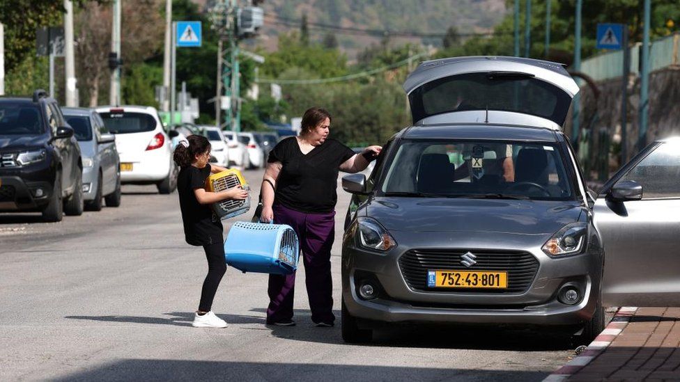 families leave Kiryat Shmona