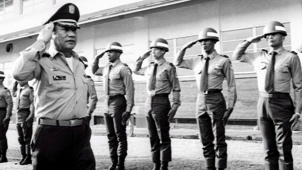 Panama's Manuel Noriega: From power to prison - BBC News
