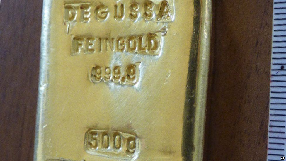 A teenager gets to keep gold bar she found in a lake BBC Newsround
