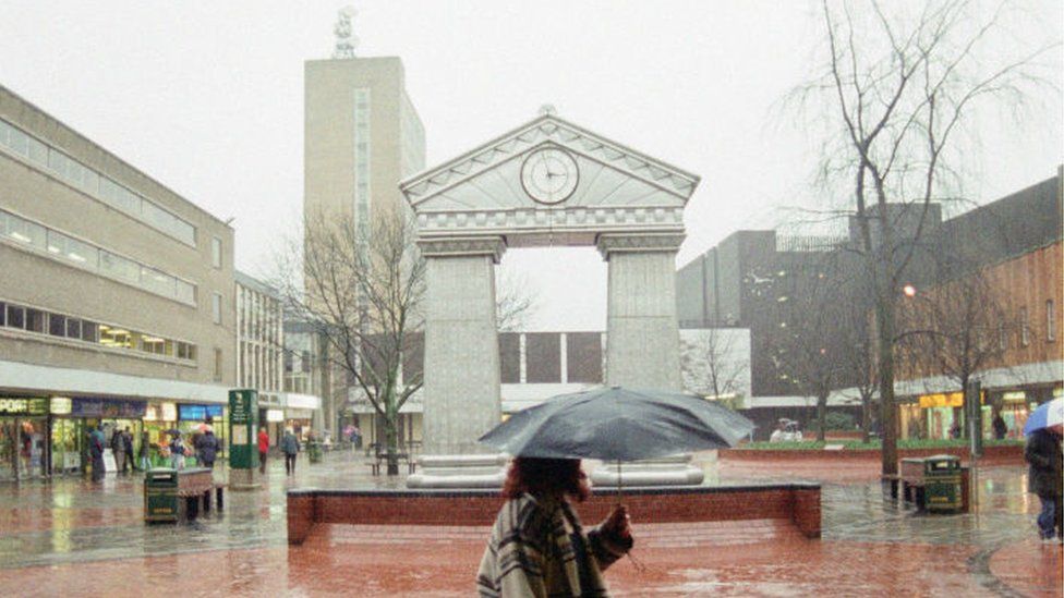 Civic clock, Newport in 1995