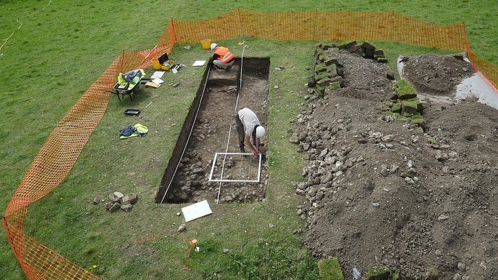 Roman Villa discovered near Wiltshire farmhouse