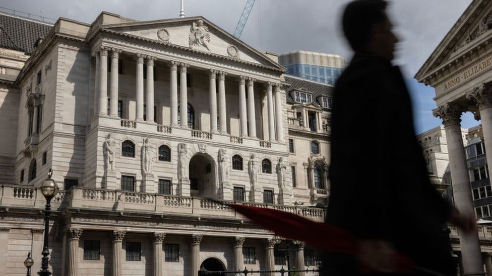 Man walks successful  beforehand   of Bank of England building