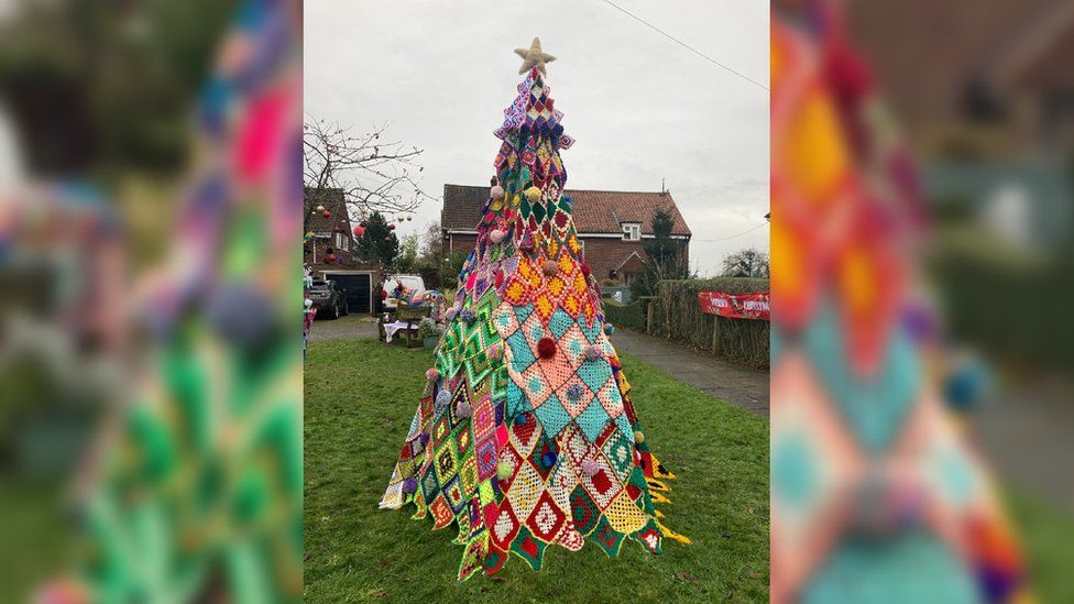 Knitted tree at Appleby near Scunthorpe
