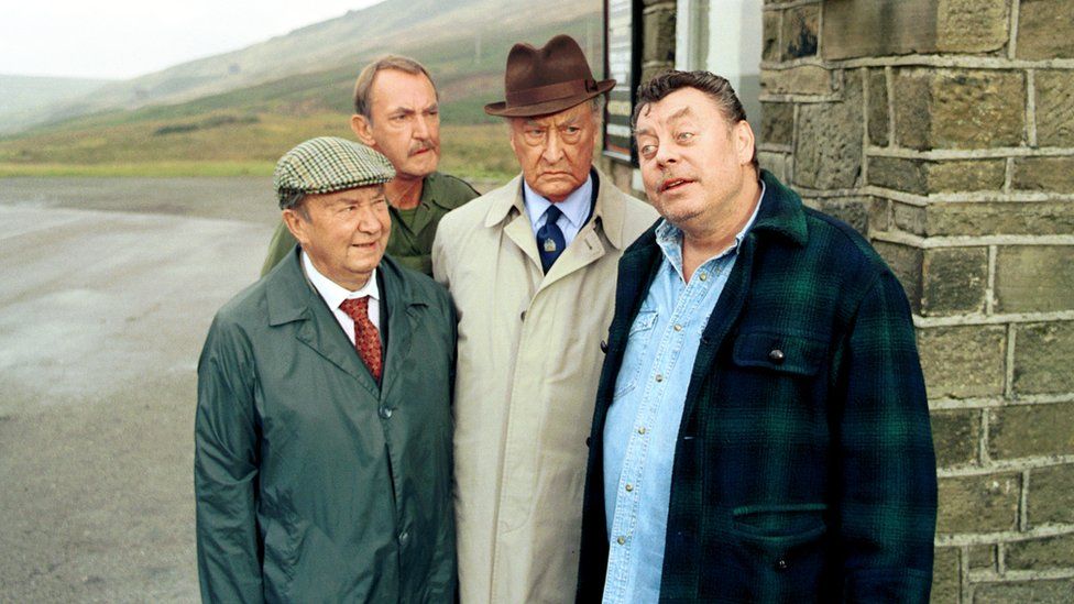 Peter Sallis, Keith Clifford, Frank Thornton and Hywel Bennett in Last of the Summer Wine
