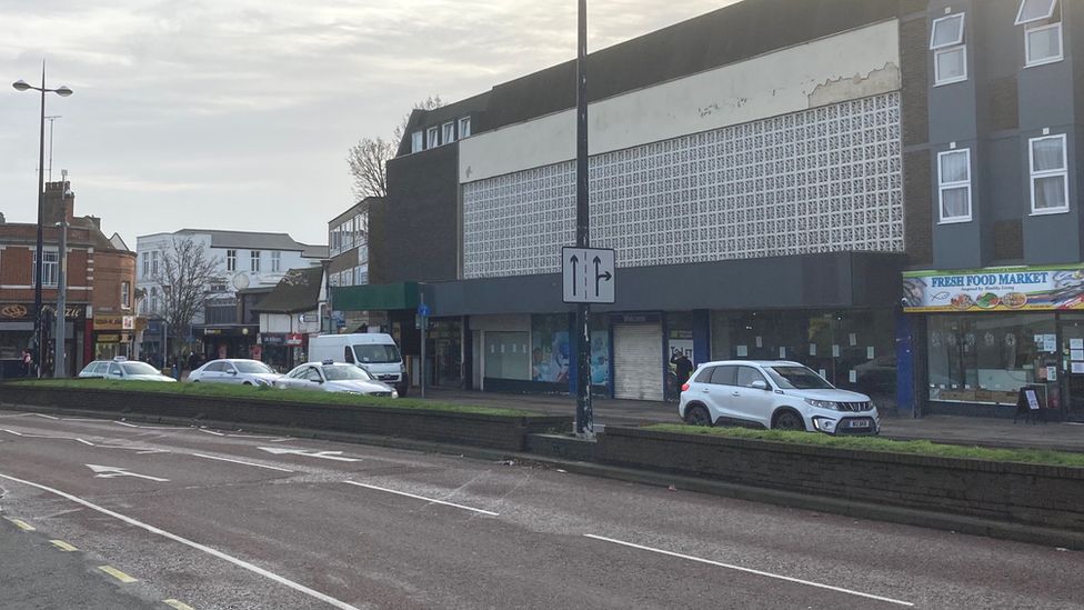 Great British Sewing Bee helps give Ipswich shop a boost BBC News