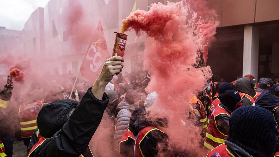 Pension protests in France