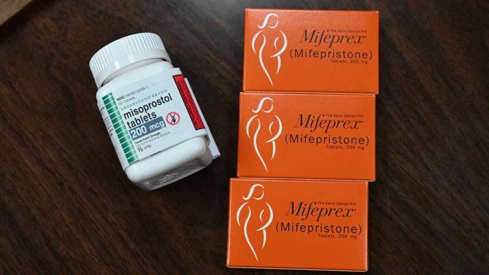 Мифепристон используется в сочетании с другим препаратом под названием мизопростол
