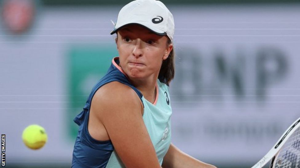 French Open 2022: Iga Swiatek beats Lesia Tsurenko as Naomi Osaka loses ...