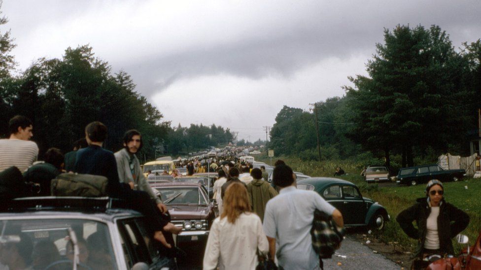 Crowds trying to get to Woodstock