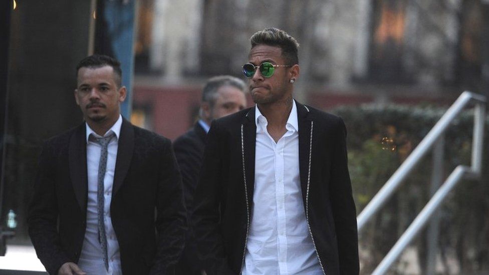 Neymar of FC Barcelona leaves the National Court in Madrid (02 February 2016)