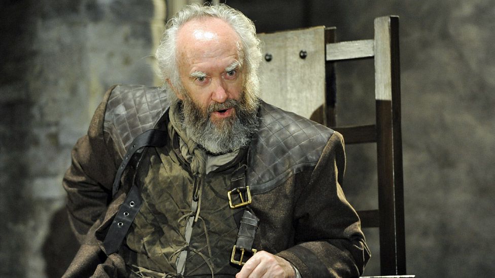 Jonathan Pryce as King Lear in 2014