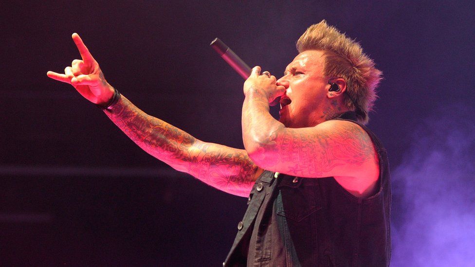 This is a photo of the lead singer of Papa Roach