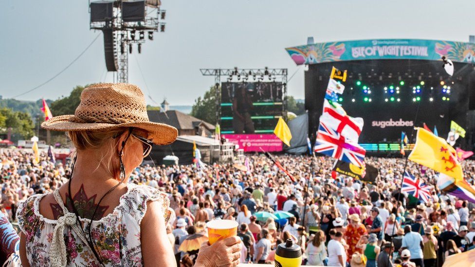 Isle of Wight Festival 2023 sees 15% rise in heat illnesses - BBC News
