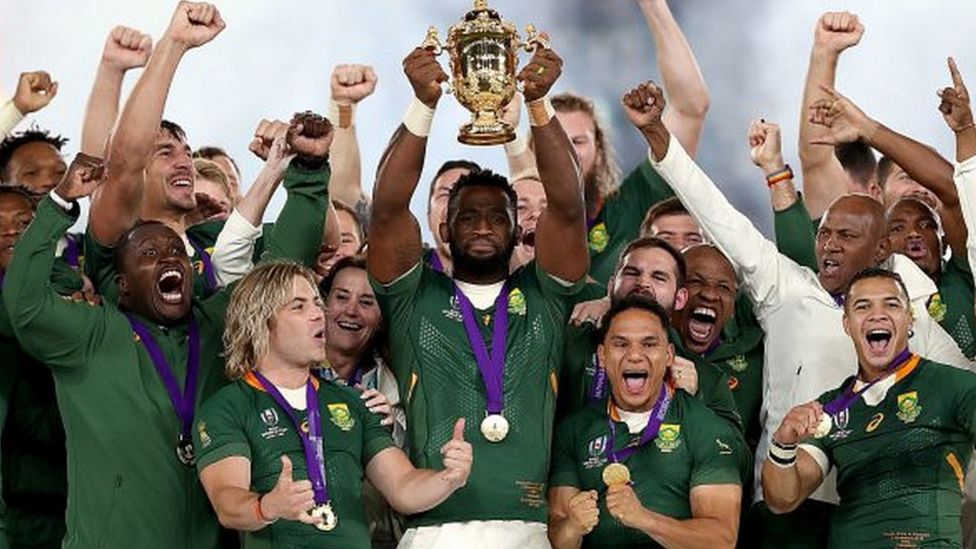 Rugby World Cup: Fans heartbroken as England lose to South Africa - BBC ...