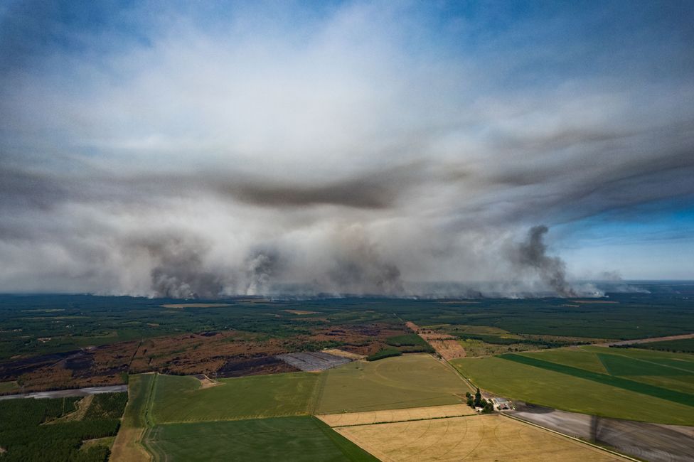 Forest fire around the town of Hostens, France, on August 10, 2022.