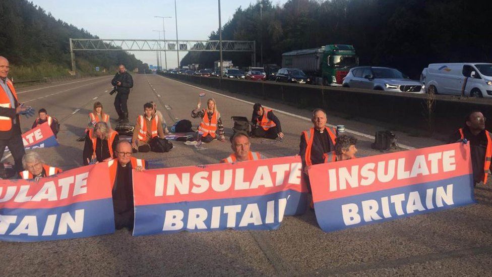 Insulate Britain protesters on the road