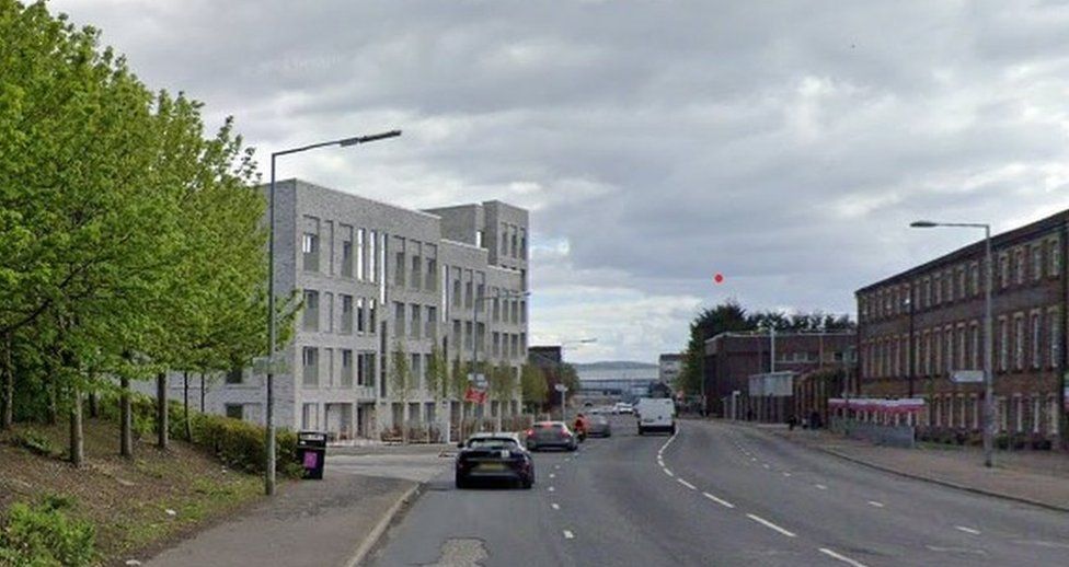 Cyclist, 64, critical in hospital after Glasgow crash - BBC News