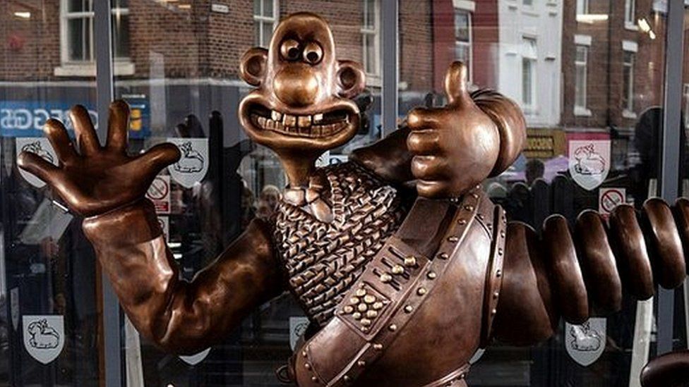 Wallace and Gromit statue