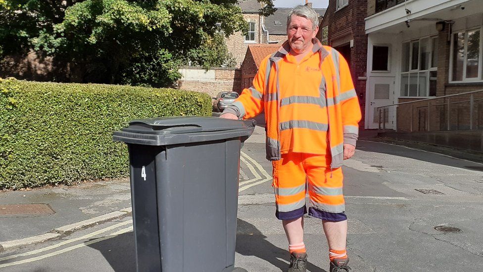 York Kilt wearing Binman Welcomes Shorts Trial BBC News