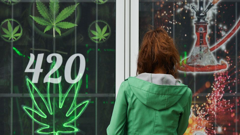 Cannabis shop in Alberta