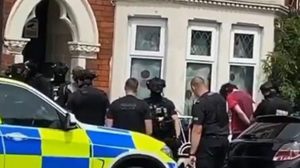 Cardiff Armed Police In Terrifying Raid On The Wrong House Bbc News 5577