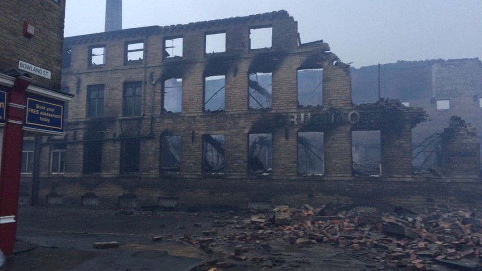 Bradford mill fire Cause of Drummonds blaze 'unknown' BBC News