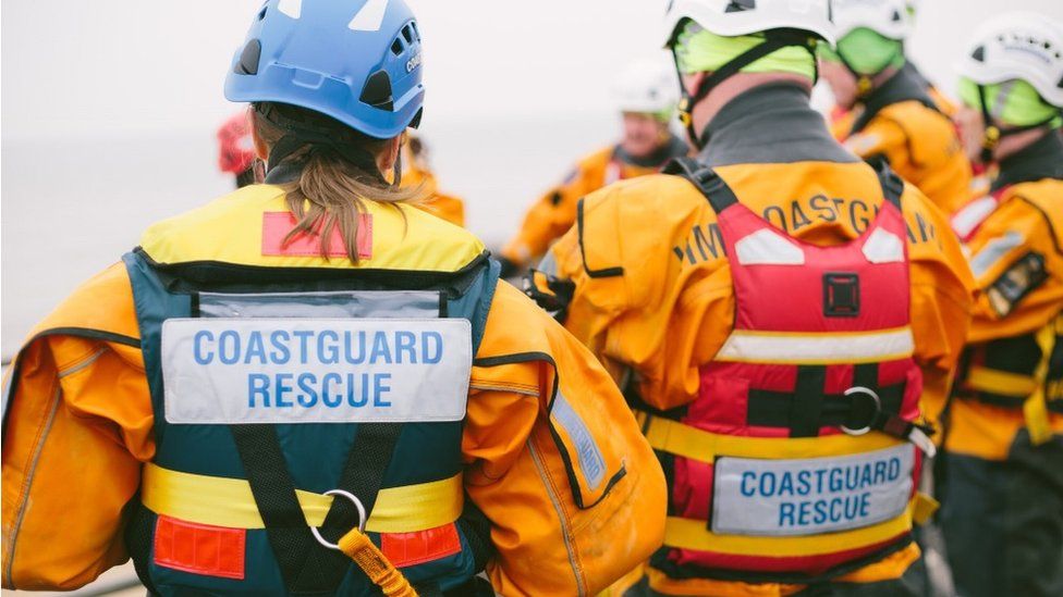 Coastguard rescuers (generic)