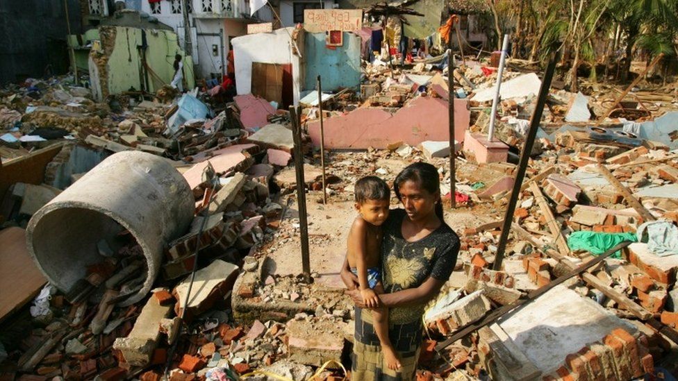 Woman and child following the Sri Lanka tsunami