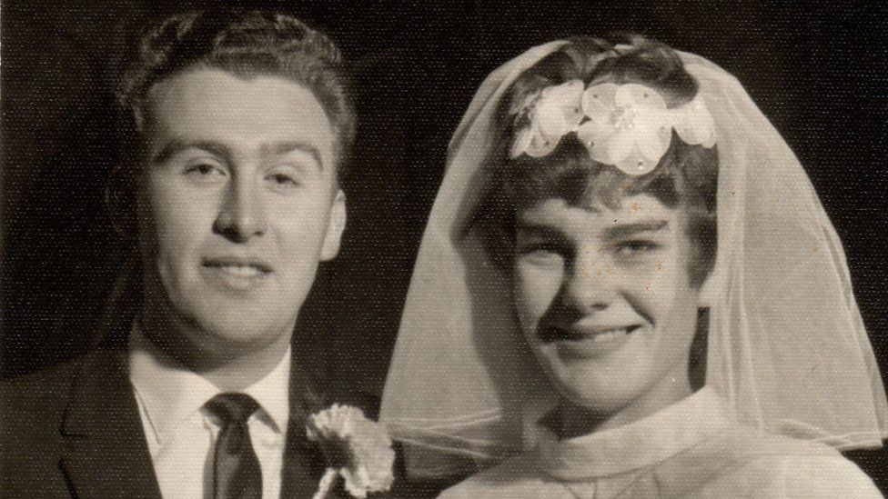 Robert Murray and his wife Linda on their wedding day in 1964.