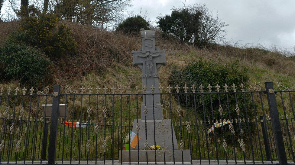 Memorial dedicated to Michael Collins in Beal na Bláth