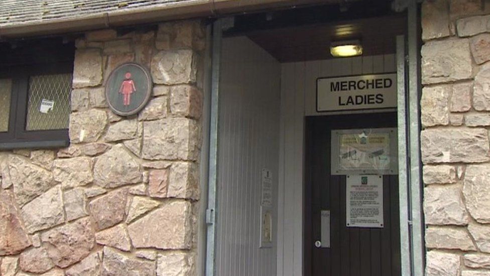 Ladies toilet in Caernarfon