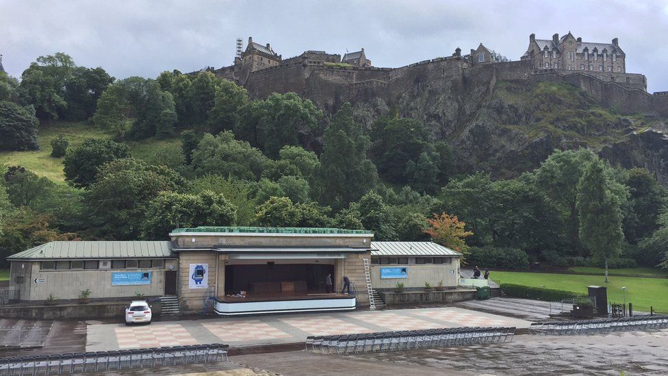 Ross Bandstand Pic: Angie Brown