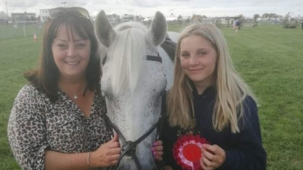 Anwen Francis with paddy the horse and her daughter Soffia