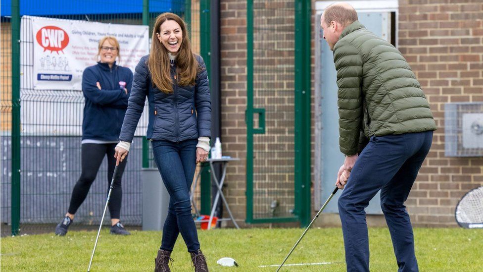 William and Kate playing golf on 27 April 2021