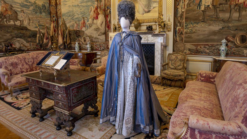 Dress and wig on display at Blenheim Palace