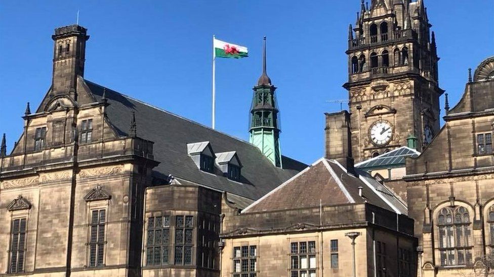 Welsh flag above Sheffield Town Hall