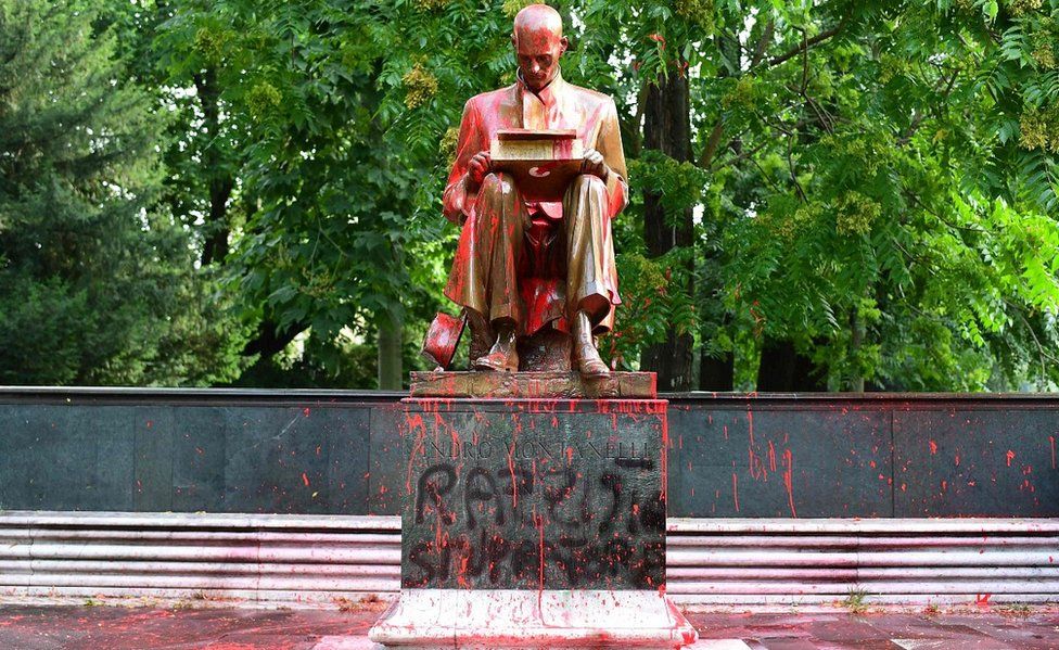 Vandalised statue of Indro Montanelli in Milan, 14 Jun 20