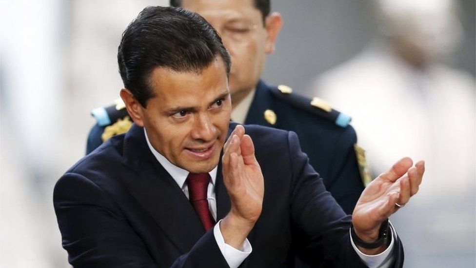 Mexican President Enrique Pena Nieto claps after announcing the government plans to legalise marijuana-based medicines. Photo: 21 April 2016