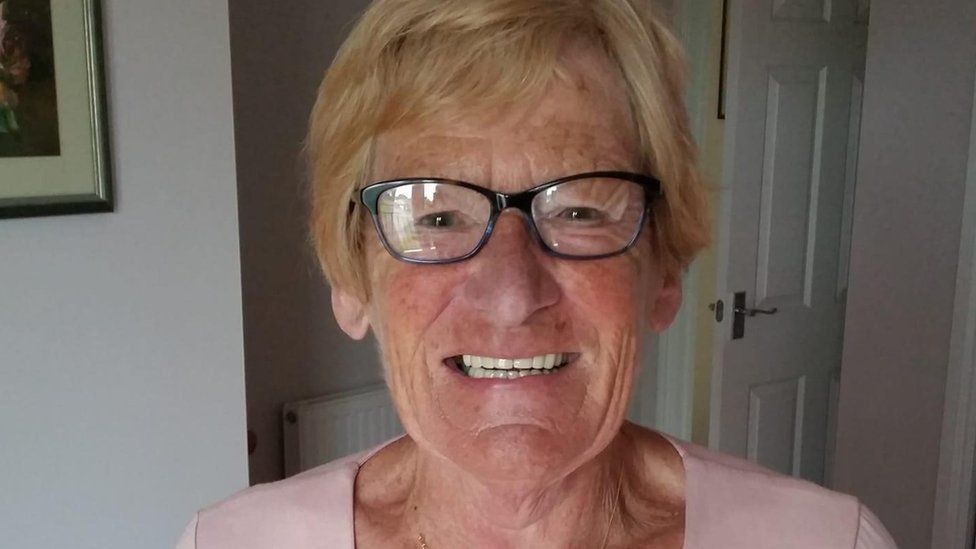 Wife died in 'out of character' attack by husband with dementia - BBC News