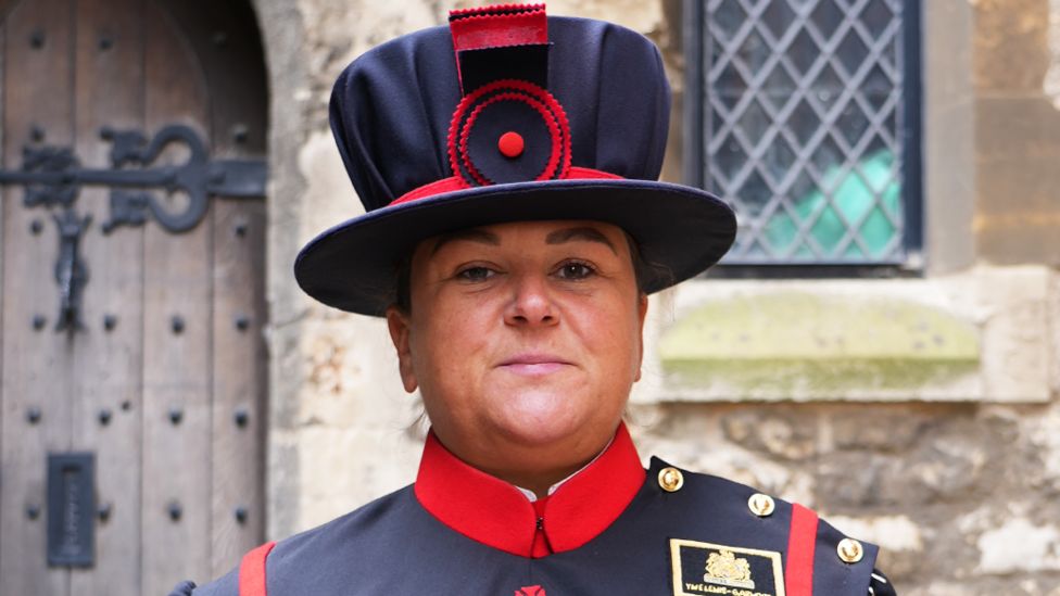 Tower of London: Army medic from Devon made a Beefeater - BBC News