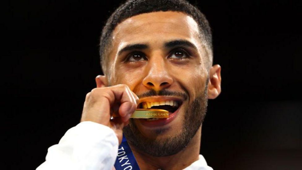 Paris 2024: Boxing prize money to be offered to medallists by IBA - BBC ...