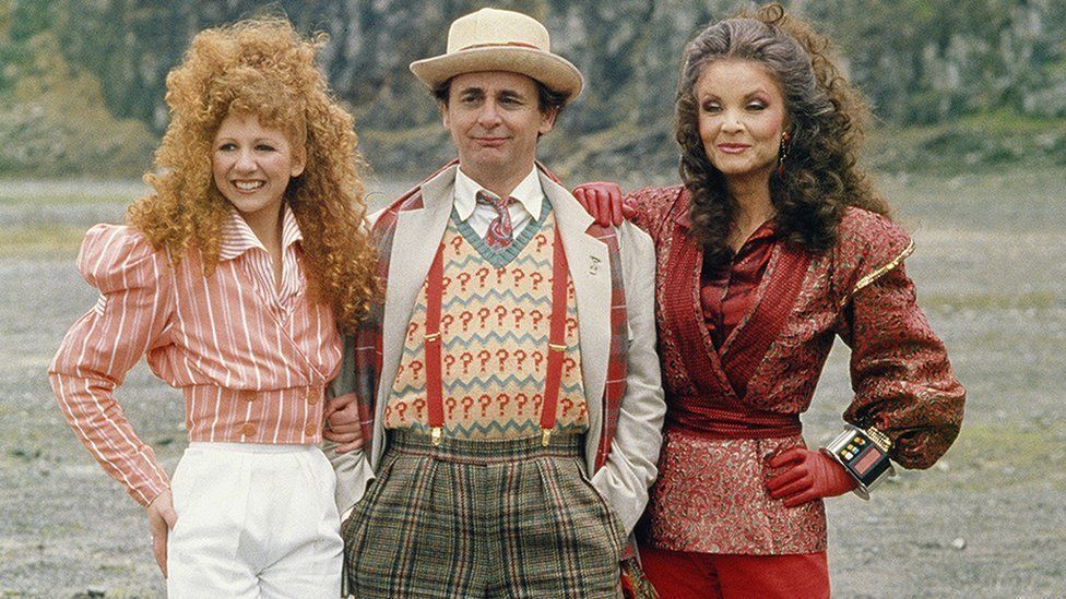 Bonnie Langford on the left, Sylvestor McCoy in the middle and another woman on the right, all stood outside