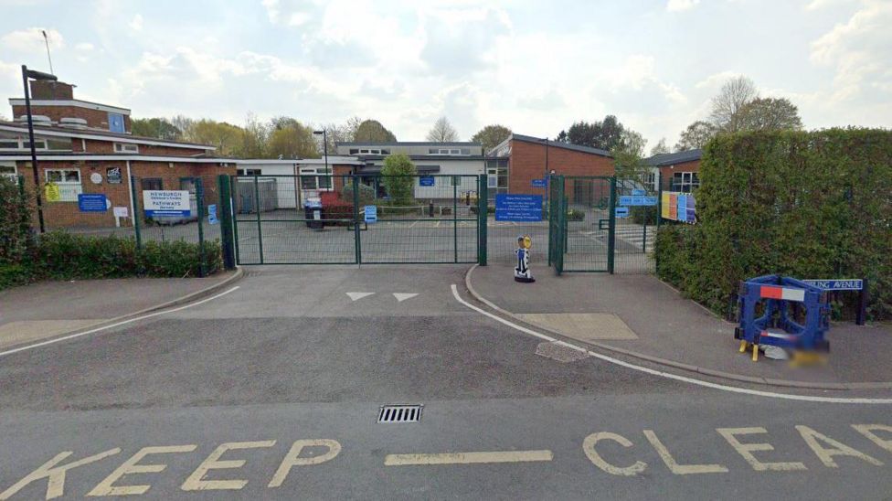 Warwickshire Primary Schools To Reduce Pupil Numbers - BBC News