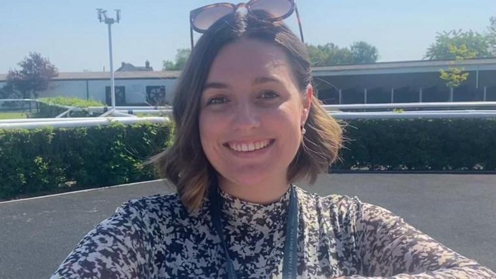 Horce Racing Market Rasen track covered in 'duvet' BBC News