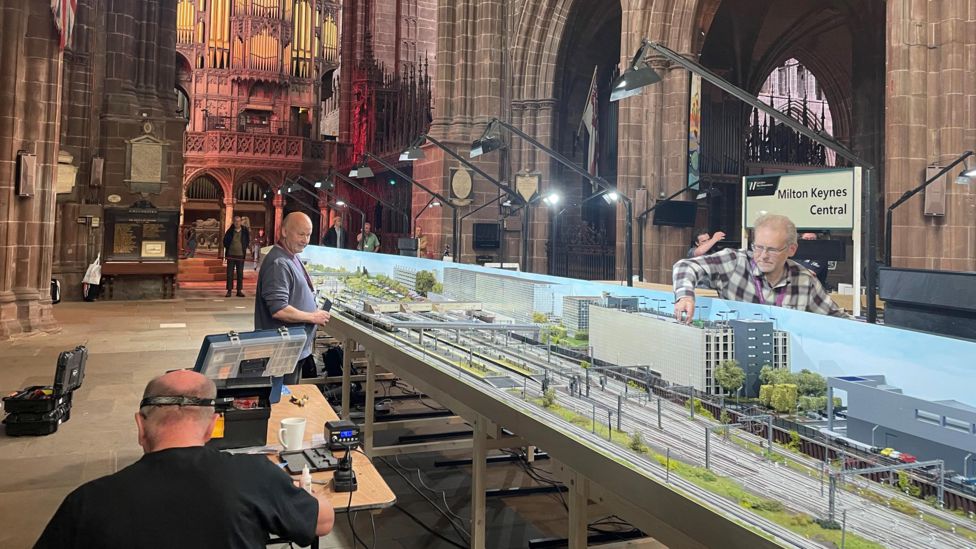 Milton Keynes model railway on display at Chester Cathedral - BBC News